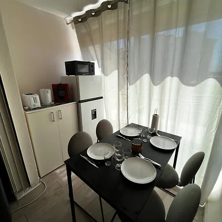 Le Sergent Апартаменты